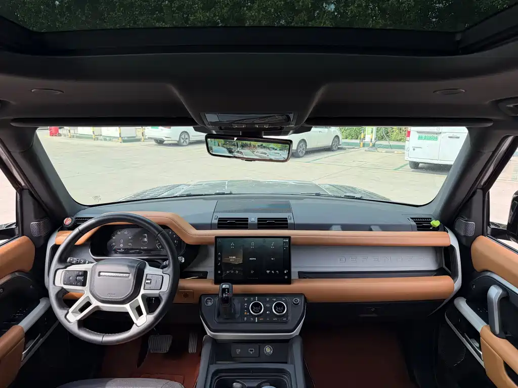 Land Rover Defender — миниатюра 5