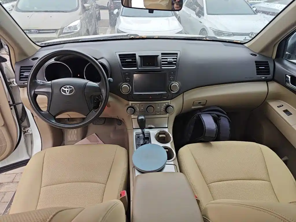 Toyota Highlander — миниатюра 10