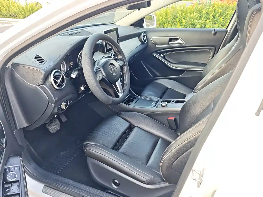 Mercedes-Benz GLA — миниатюра 12