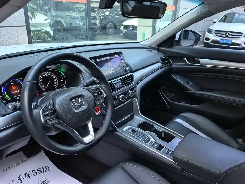 Honda Accord — миниатюра 11
