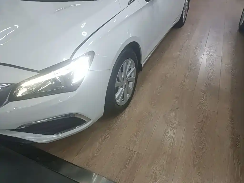 Buick Verano — миниатюра 23