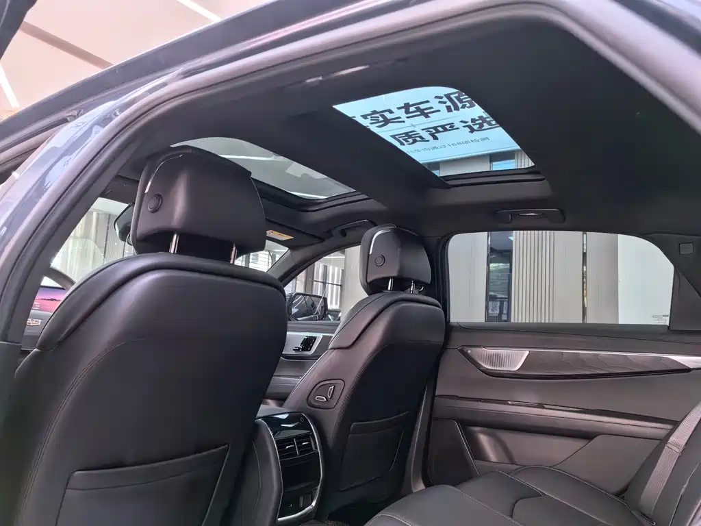 Cadillac CT6 — миниатюра 13