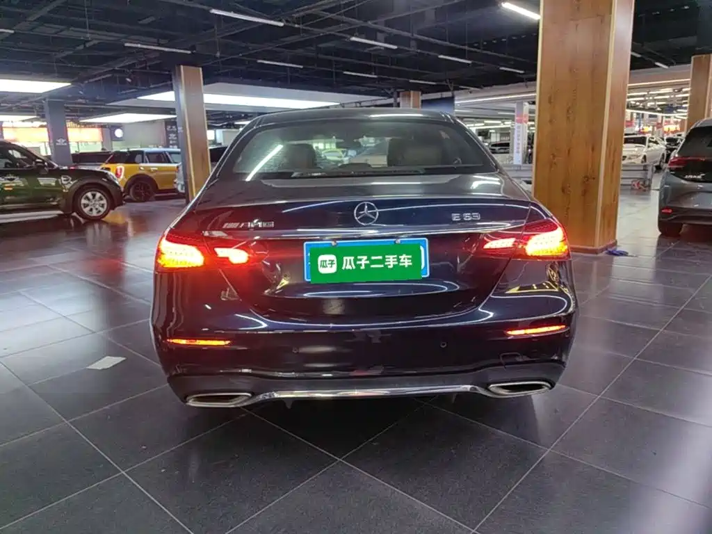 Mercedes-Benz E-Class — миниатюра 6