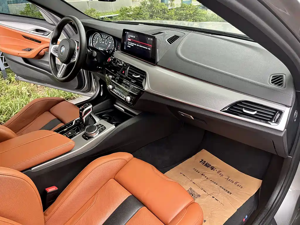 BMW M5 — миниатюра 7