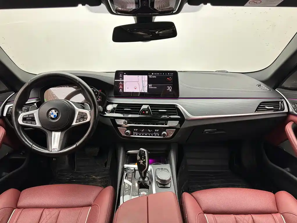 BMW 5 Series — миниатюра 10