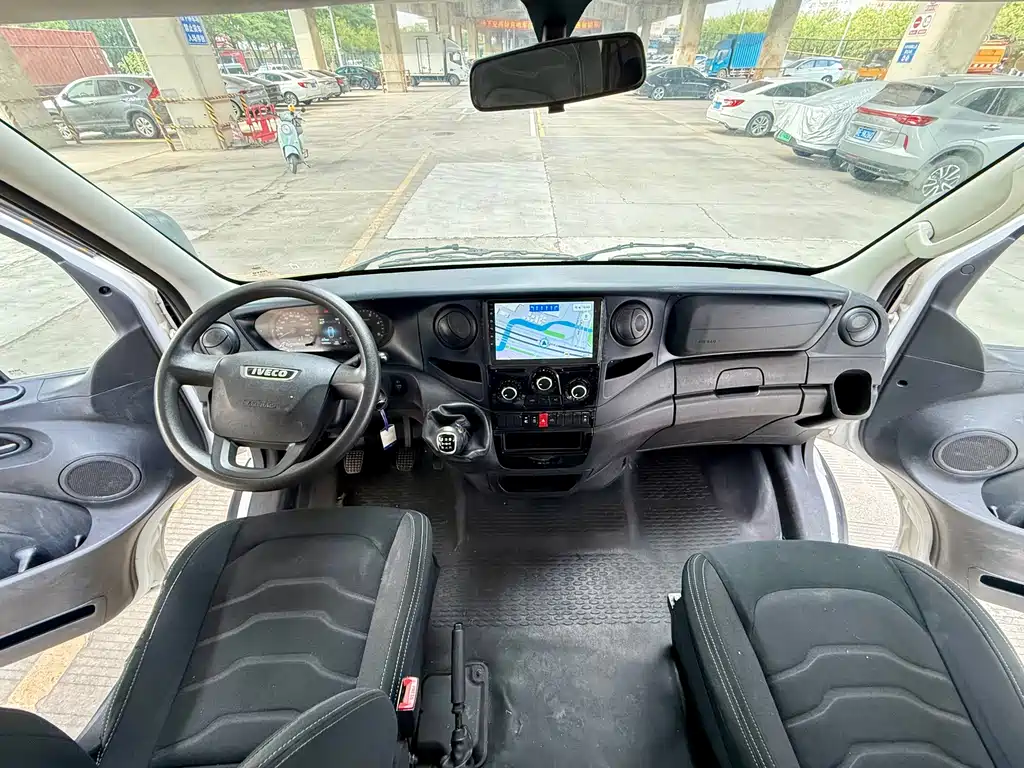IVECO Ousheng — миниатюра 15