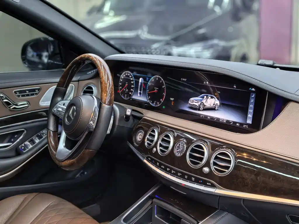 Mercedes-Benz S-Class — миниатюра 23