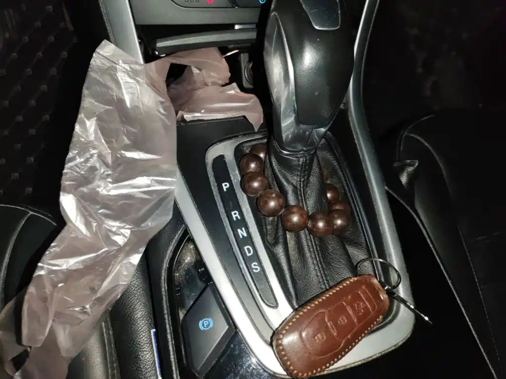 Ford Edge — миниатюра 10