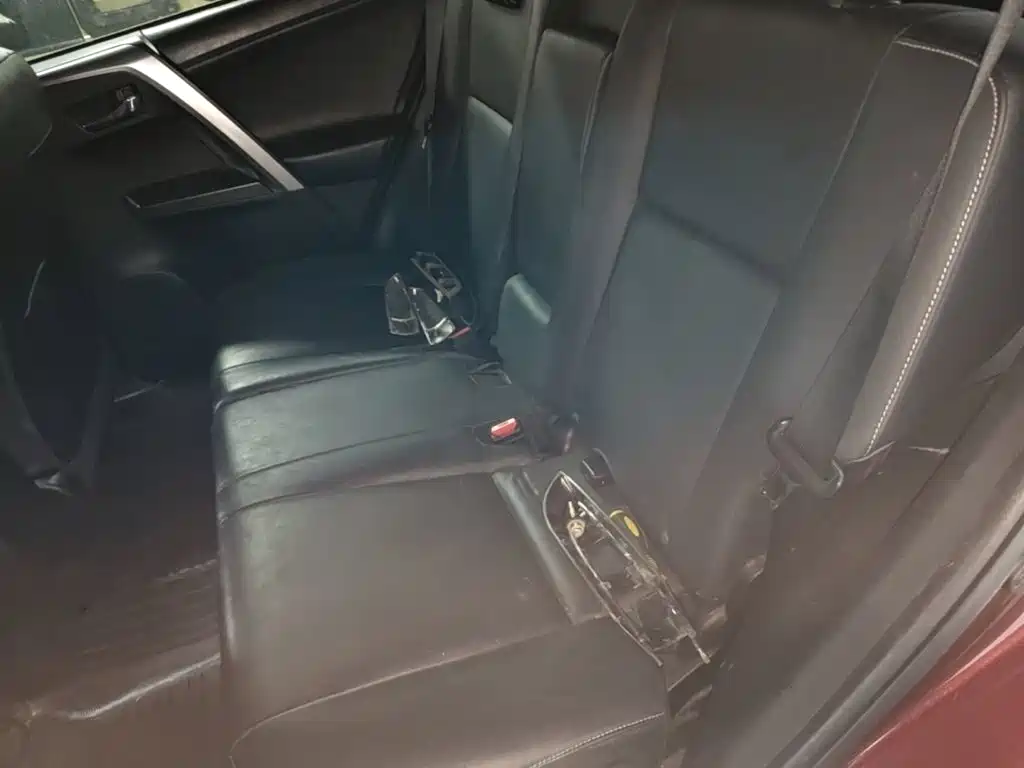 Toyota RAV4 — миниатюра 17