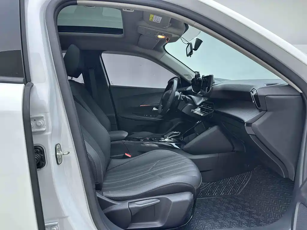 Peugeot 2008 2022 230THP THE ONE
