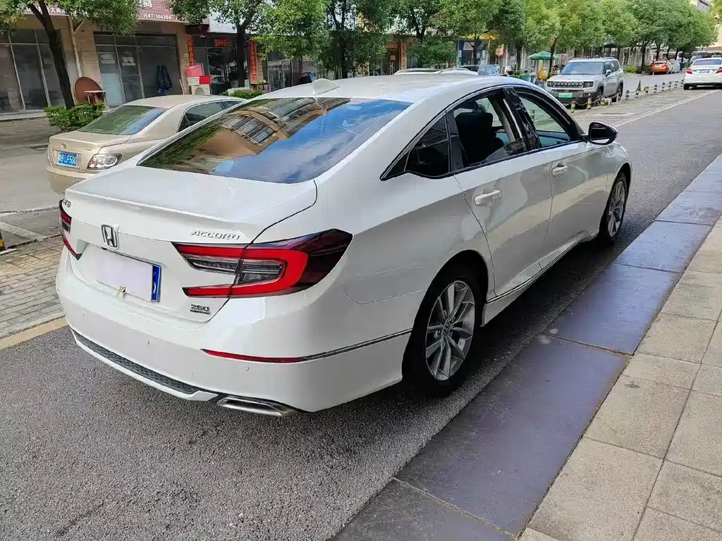 Honda Accord — миниатюра 4
