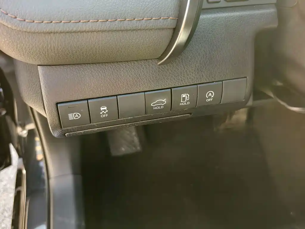 Toyota Camry — миниатюра 12