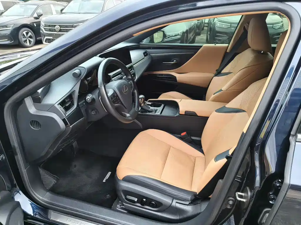 Lexus ES — миниатюра 8