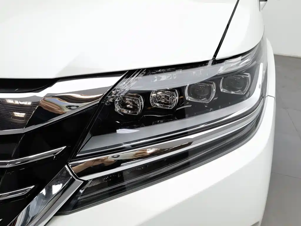Honda Elysion — миниатюра 7