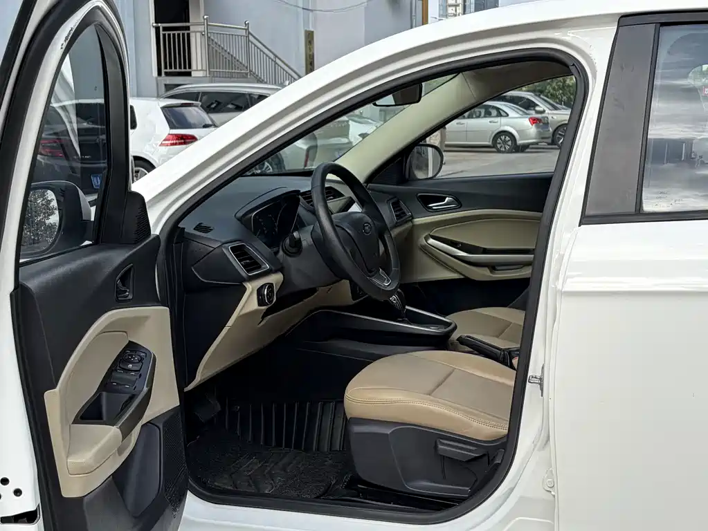 Ford Escort — миниатюра 7