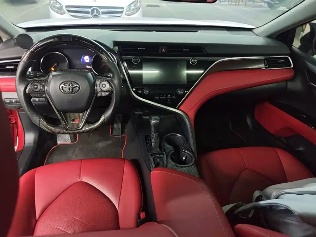 Toyota Camry — миниатюра 10