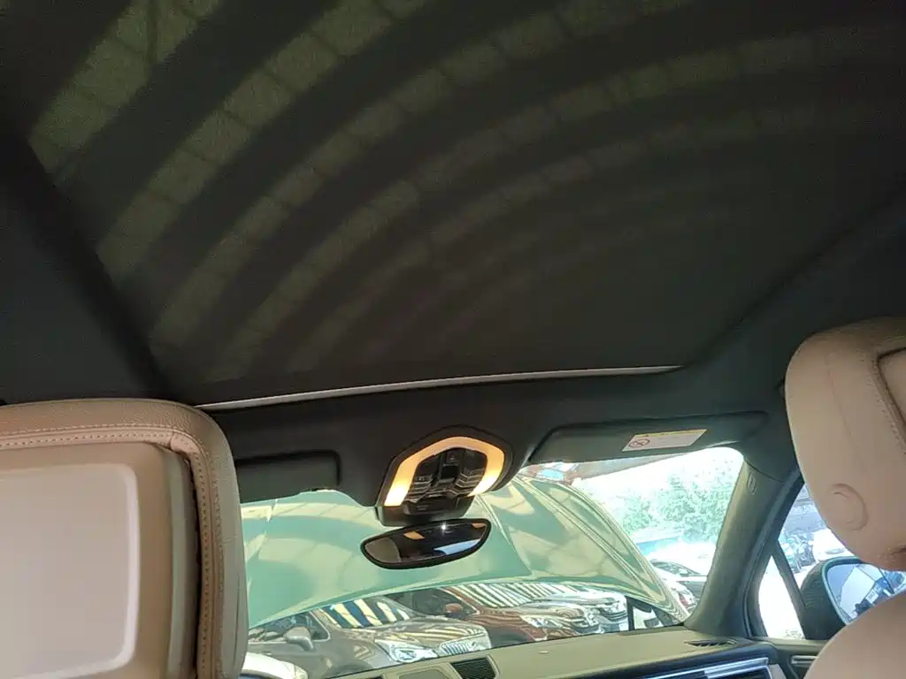 Porsche Macan — миниатюра 18