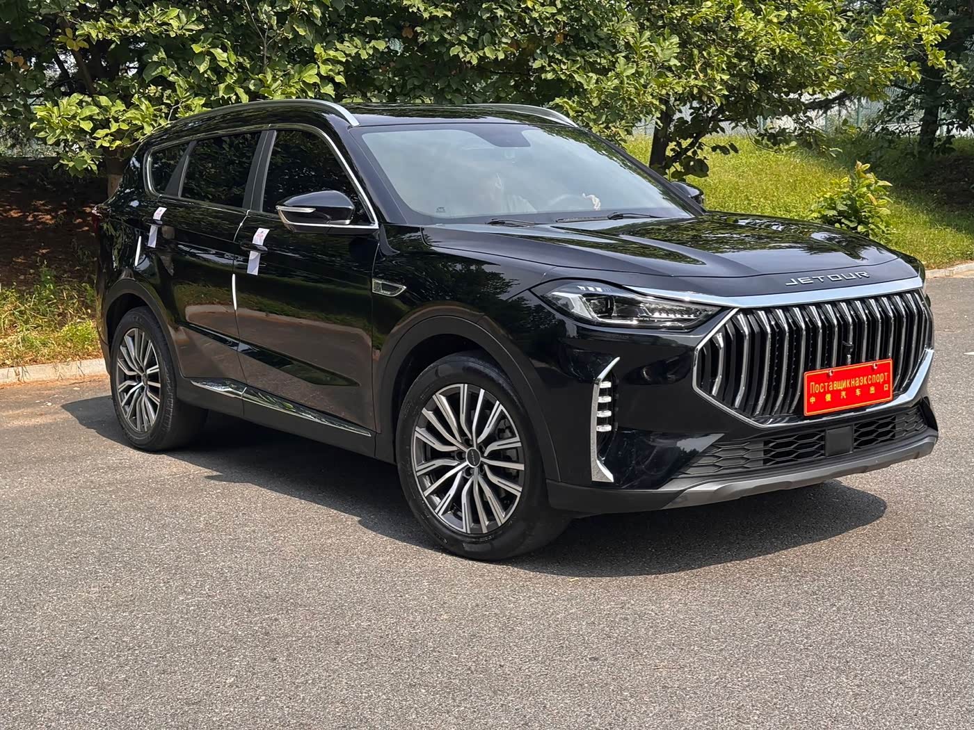 Jetour Jetour X70 PLUS 1.5 л 2023 г. Чёрный, пробег 37000 км