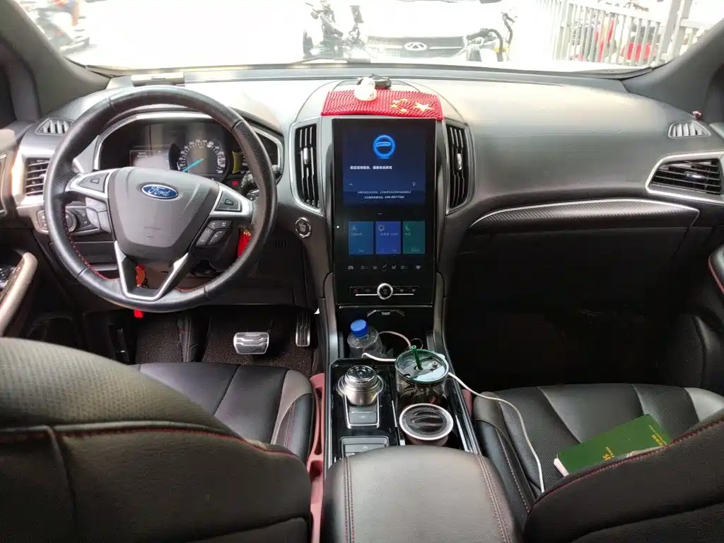 Ford Edge — миниатюра 13