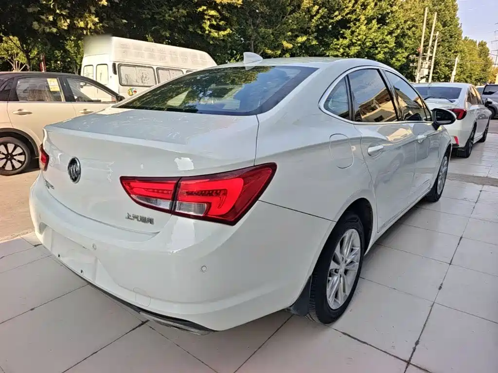 Buick Verano — миниатюра 7