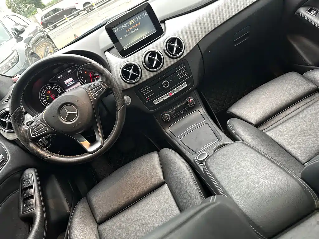 Mercedes-Benz B-Class — миниатюра 8