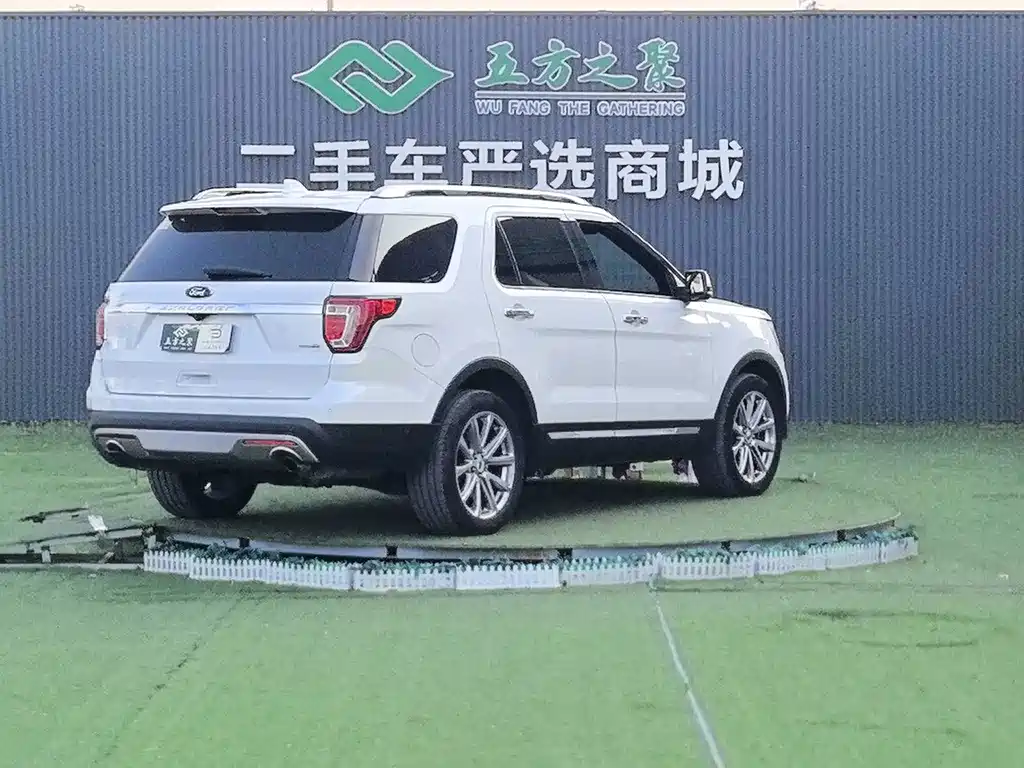 Ford Explorer (Import) — миниатюра 21