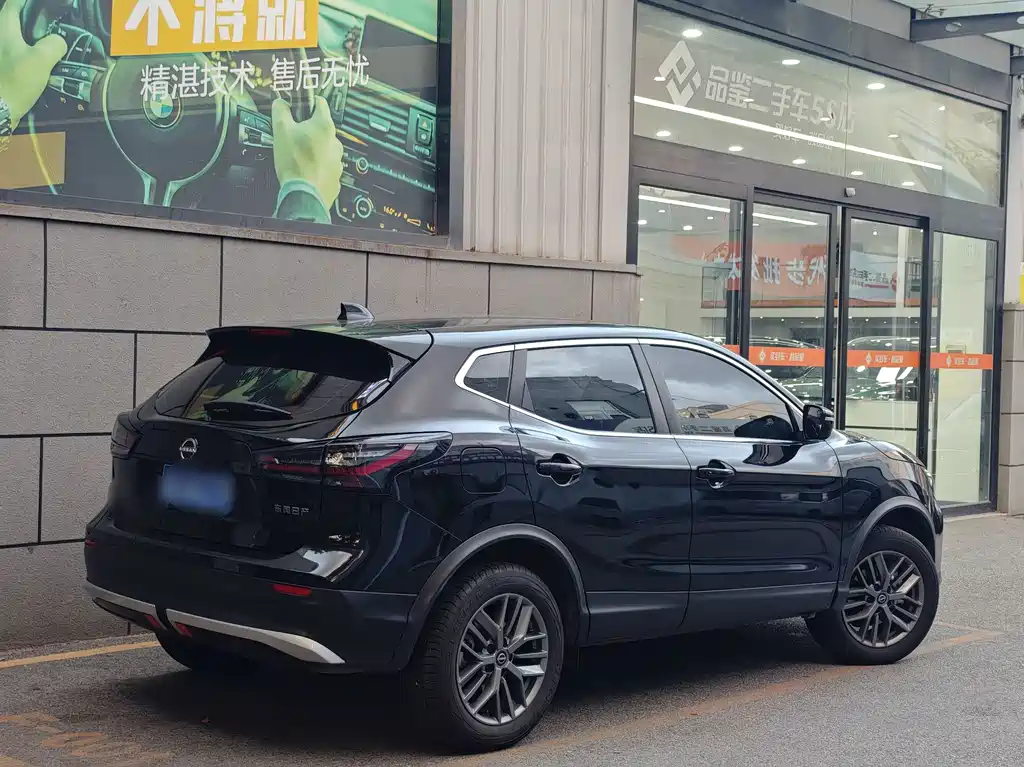 Nissan Qashqai — миниатюра 17