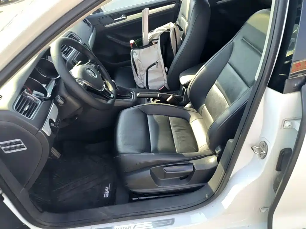 Volkswagen Sagitar — миниатюра 15
