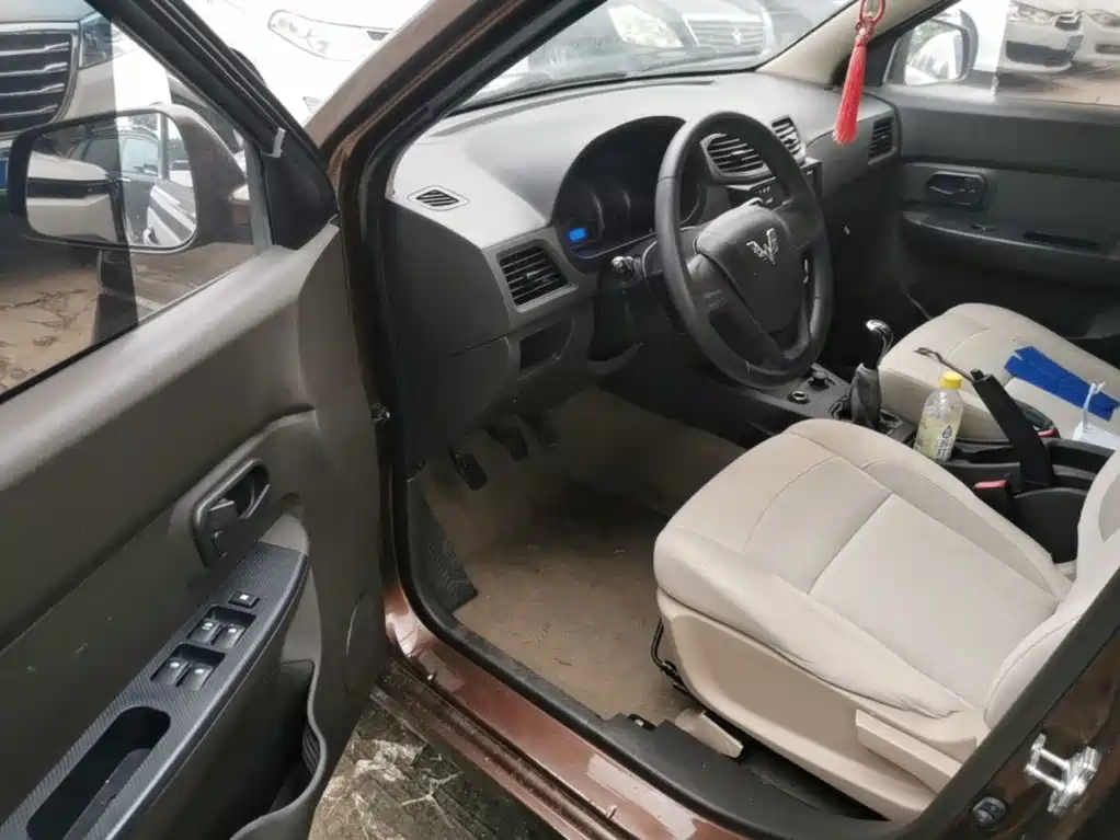 Wuling Hongguang — миниатюра 15