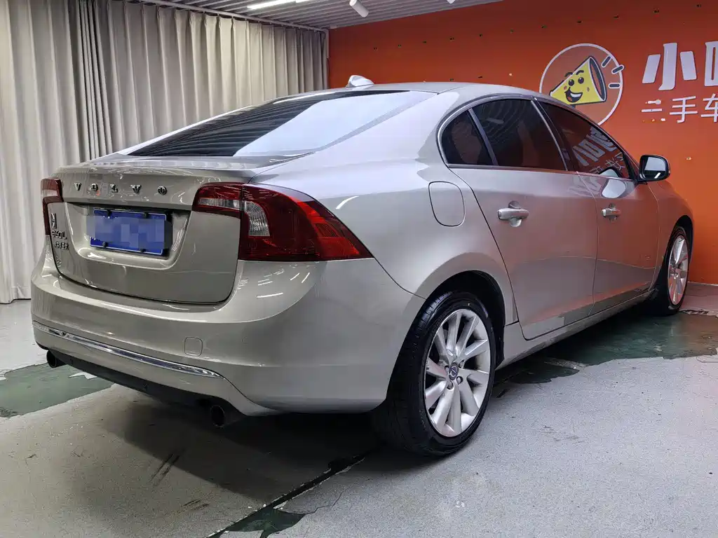 Volvo S60 — миниатюра 7
