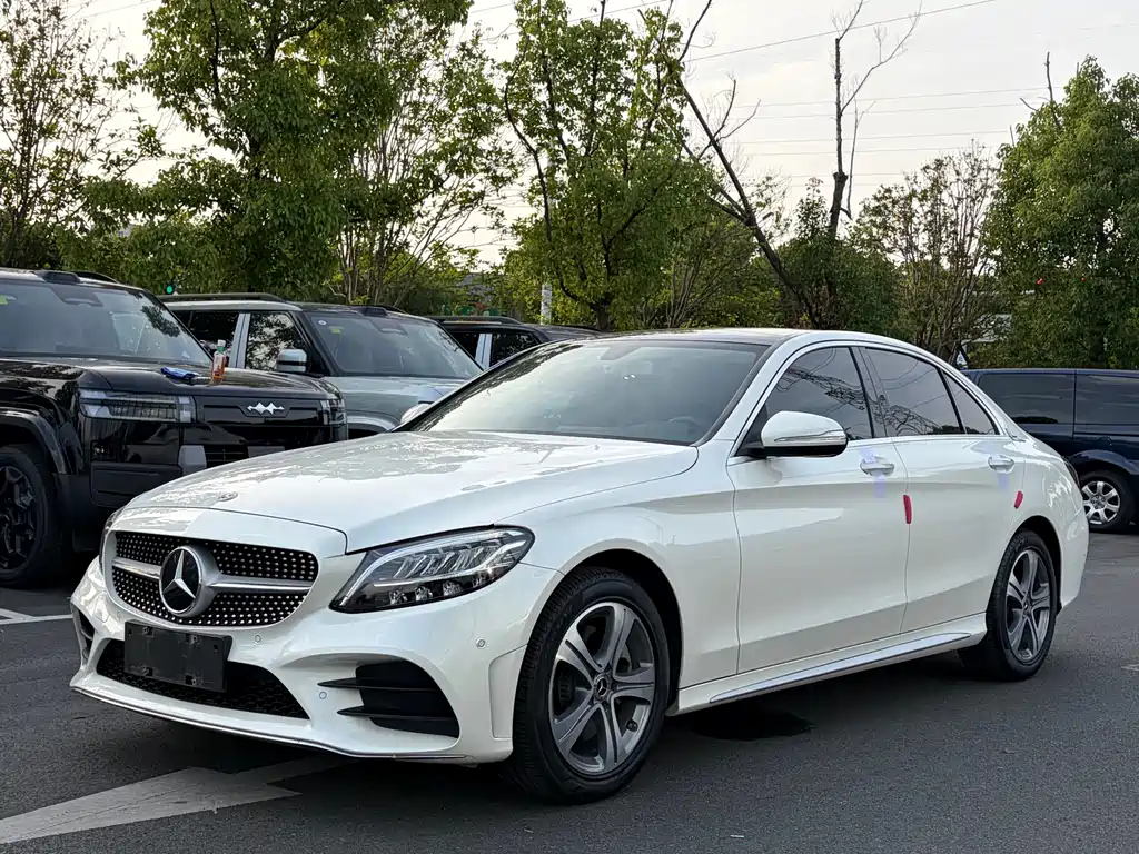 Mercedes-Benz C-Class 2022