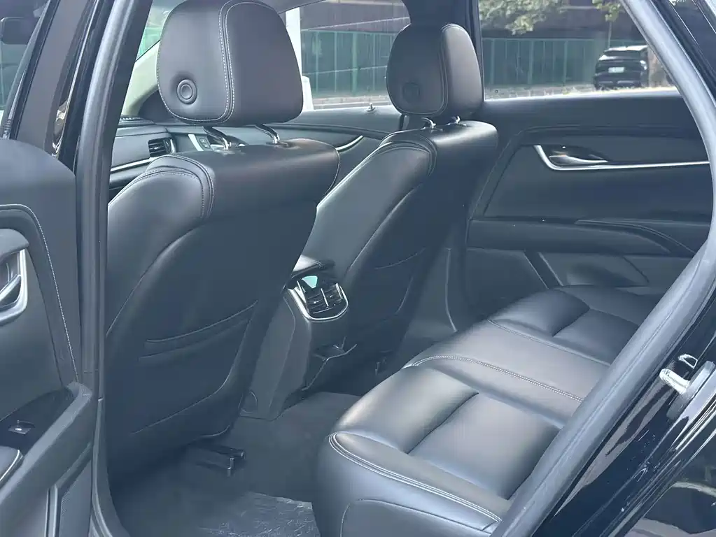 Cadillac XTS — миниатюра 11