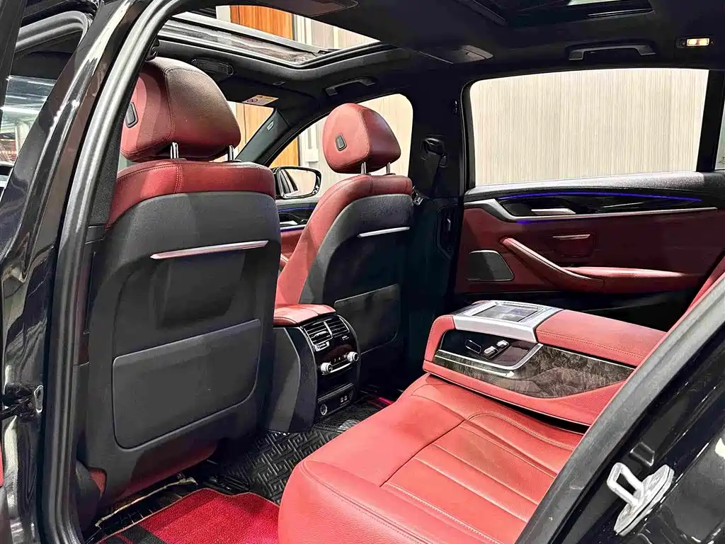 BMW 5 Series — миниатюра 18