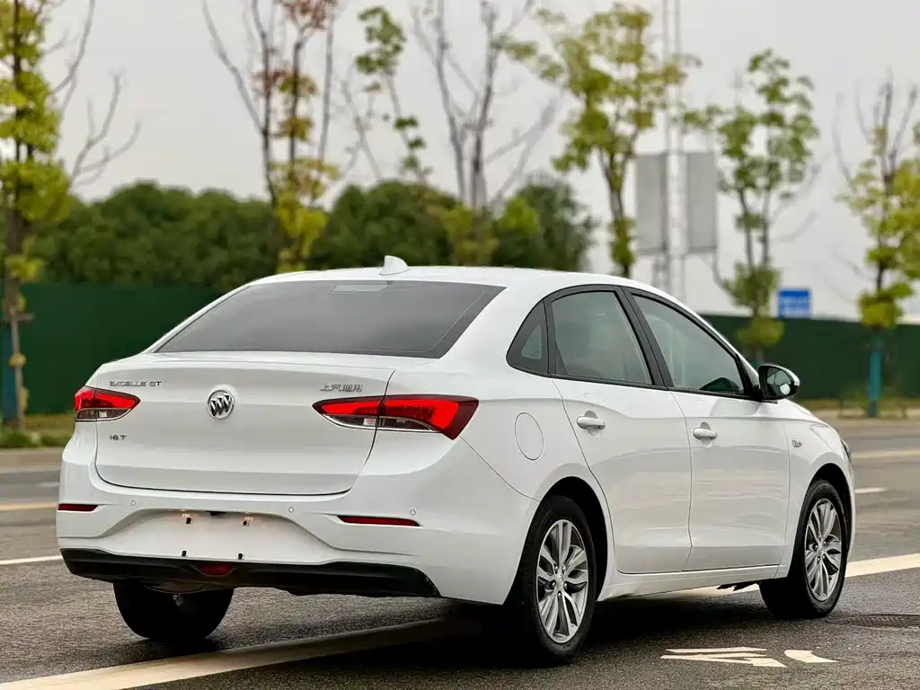 Buick Excelle — миниатюра 7