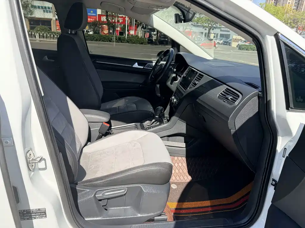 Volkswagen Golf Sportsvan — миниатюра 12