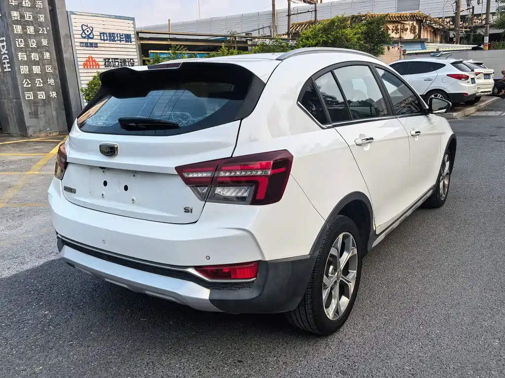 Geely Vision S1 — миниатюра 7