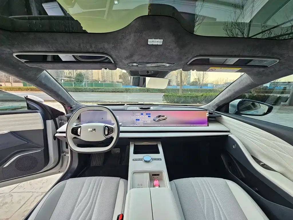 GEELY GALAXY GALAXY E8