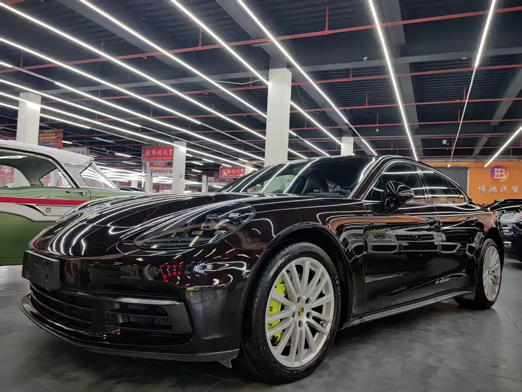 PORSCHE PANAMERA NEW ENERGY