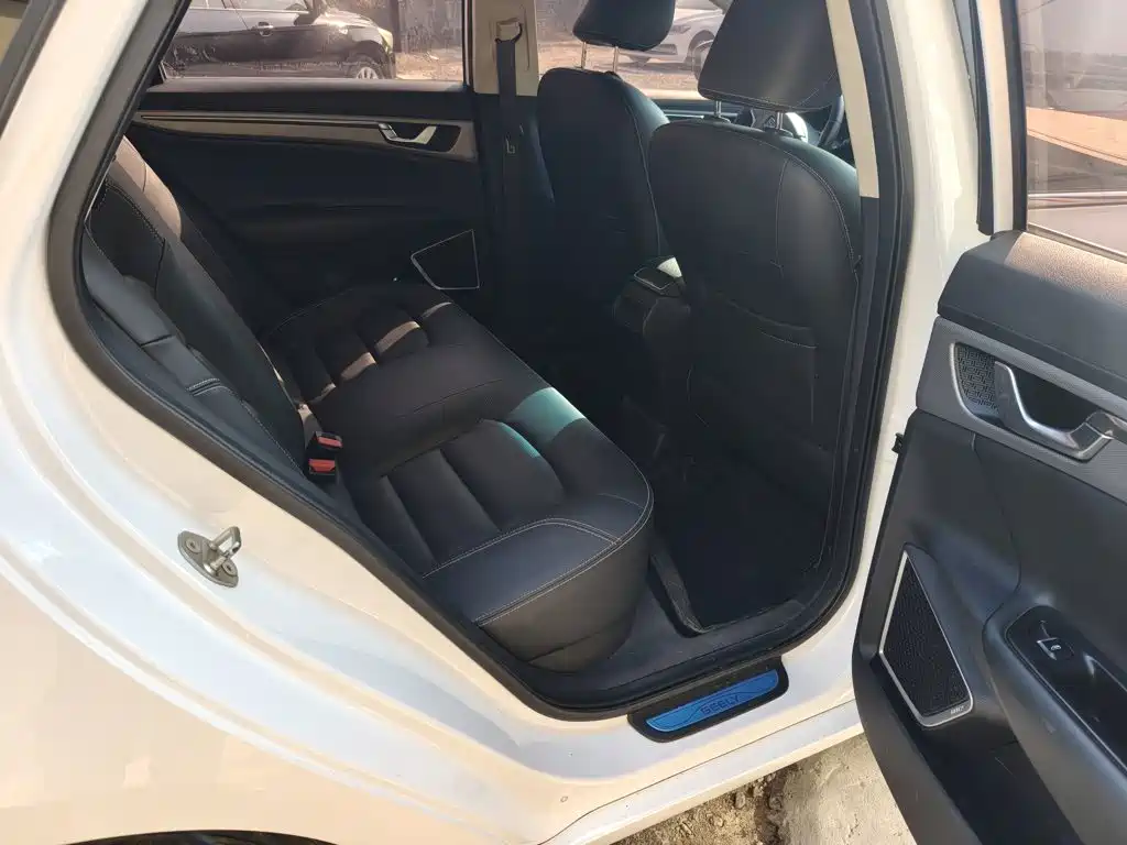Geely Emgrand GL — миниатюра 14