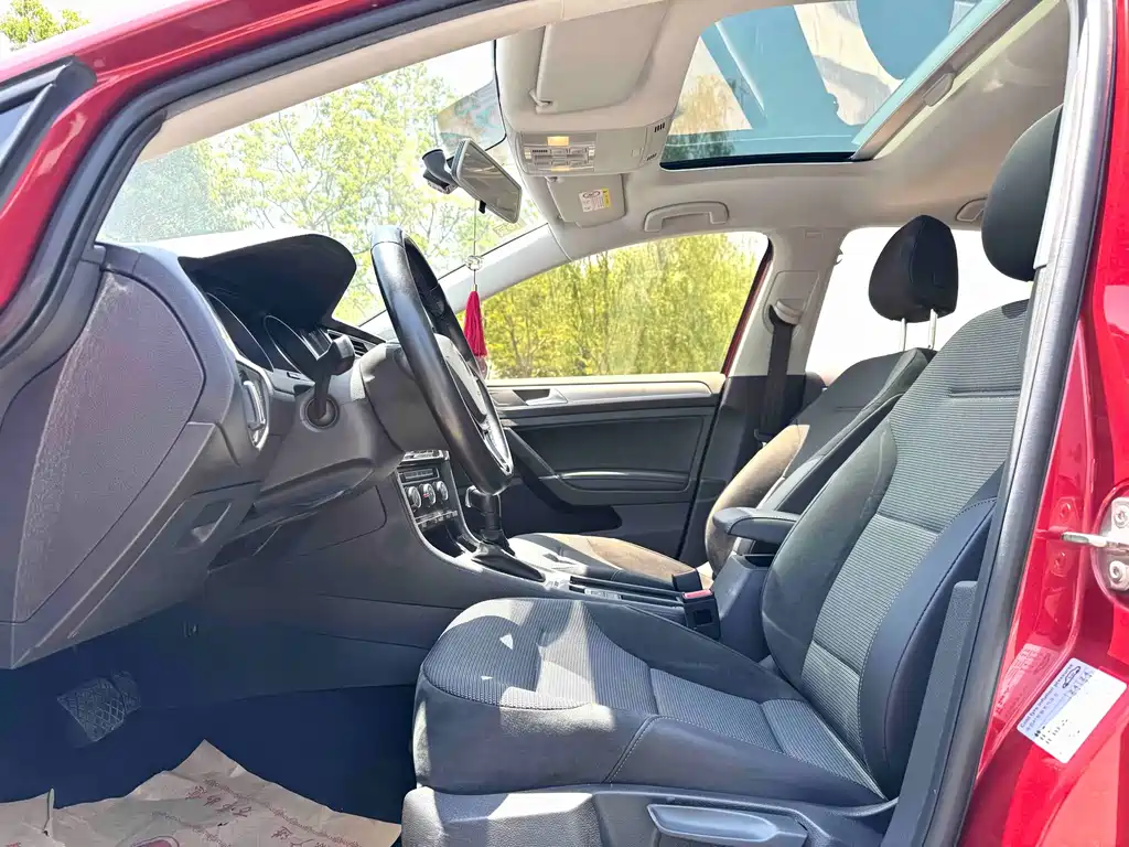 Volkswagen Golf — миниатюра 4