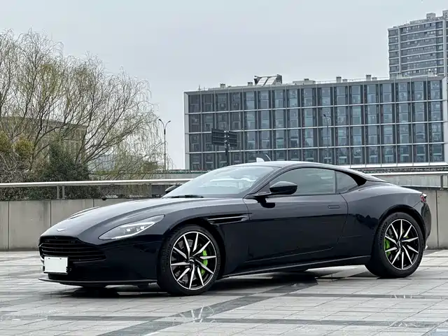 ASTON MARTIN DB11 2018
