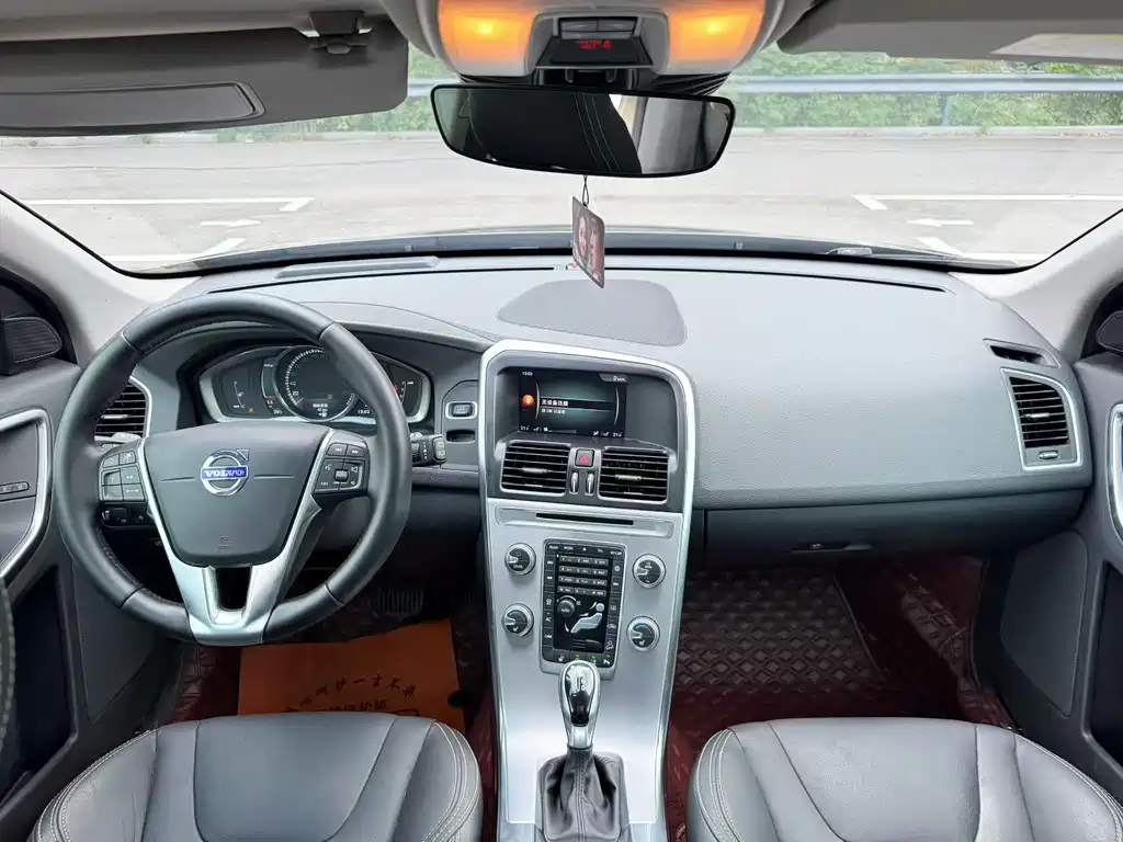 Volvo XC60 — миниатюра 6