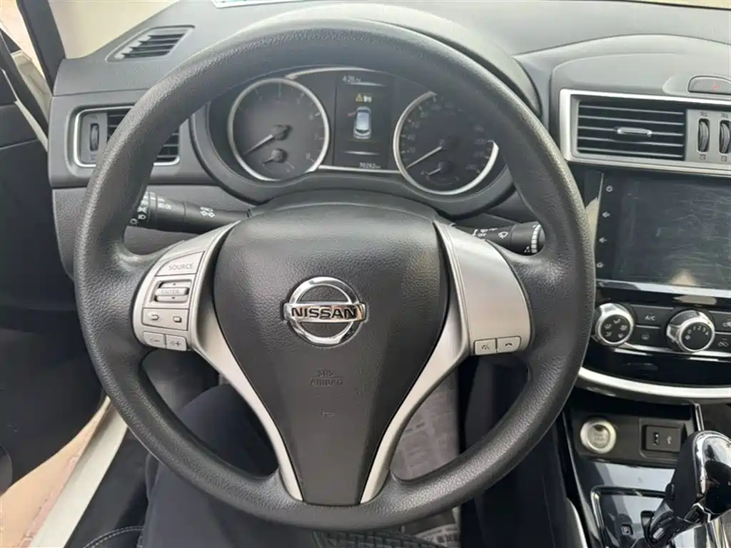 Nissan Tiida 2019 1.6L CVT Smart VI