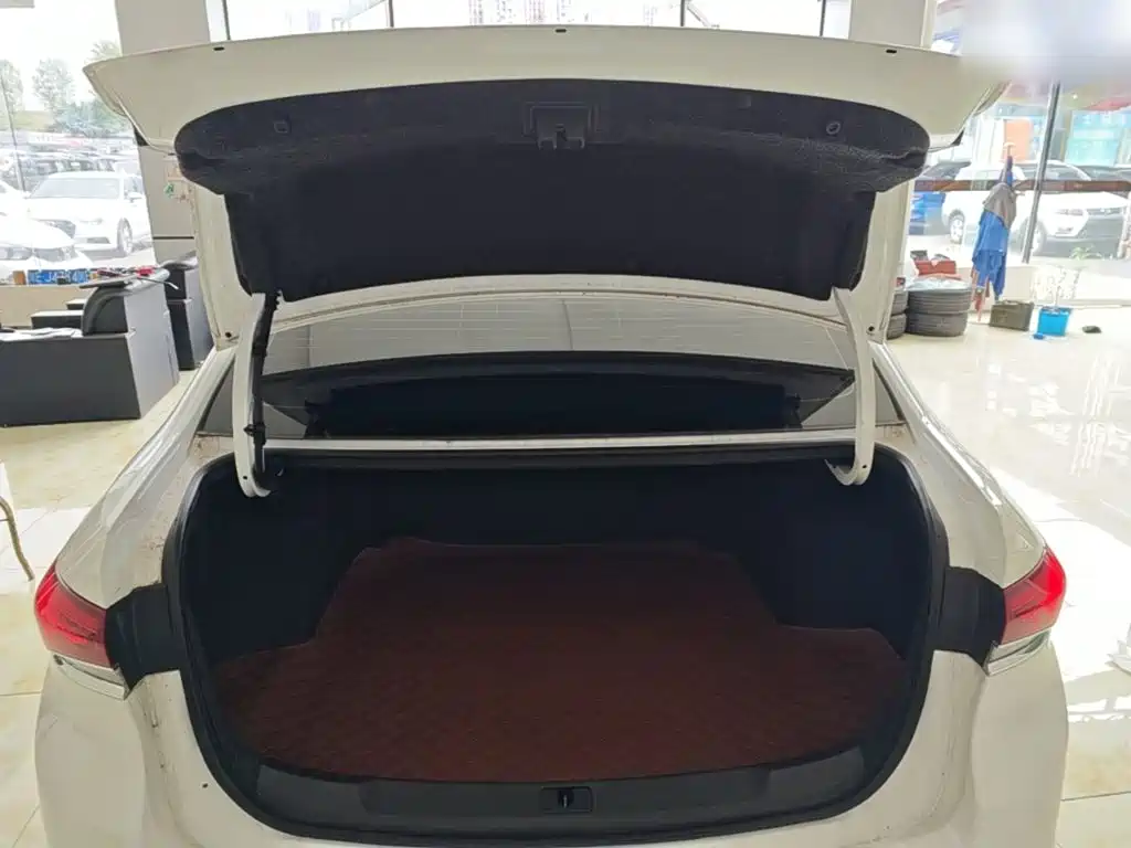Buick Excelle — миниатюра 19
