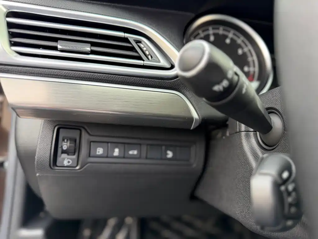 Peugeot 408 — миниатюра 20