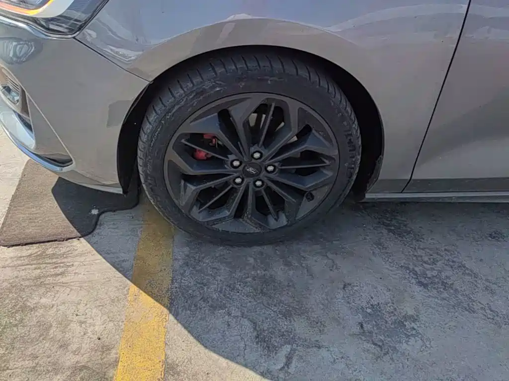 Ford Focus — миниатюра 23