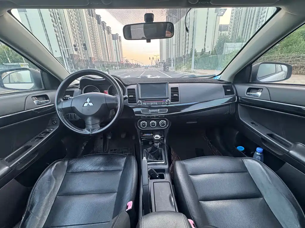 Mitsubishi Lancer EX — миниатюра 10