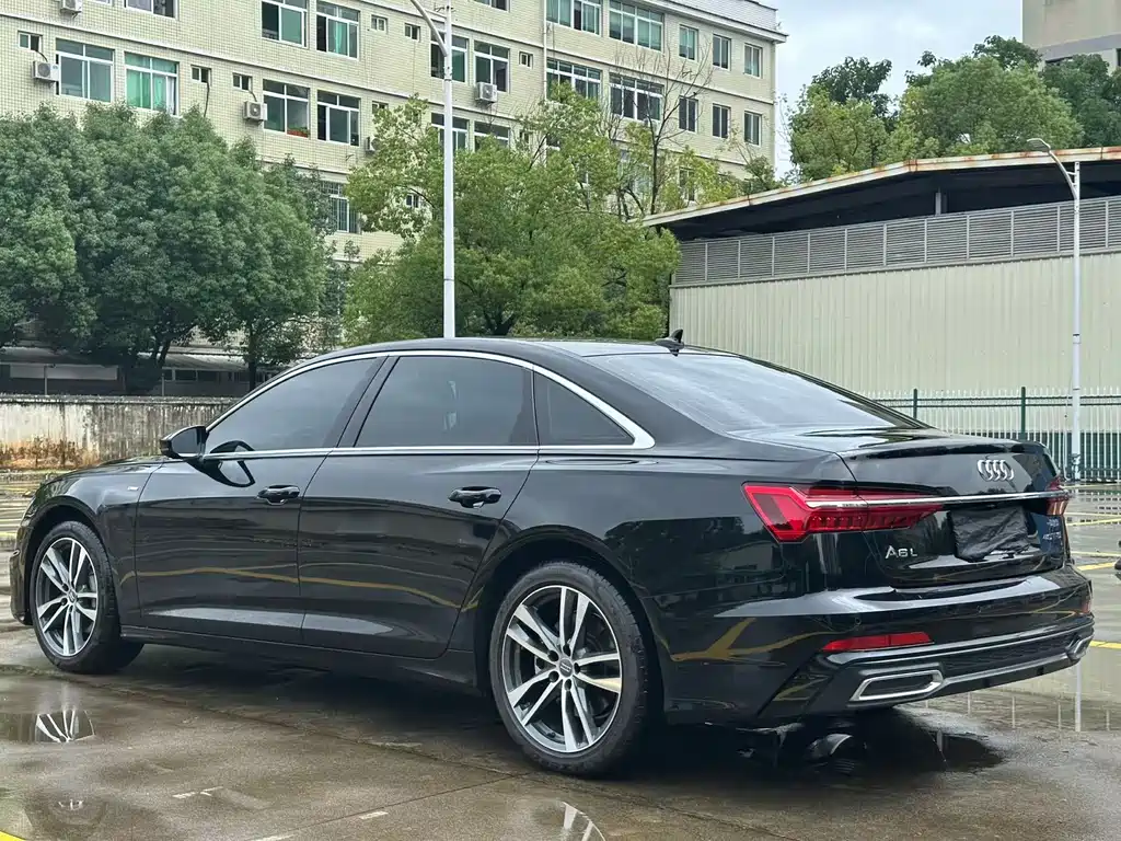 Audi A6L 2021 40 TFSI Luxury