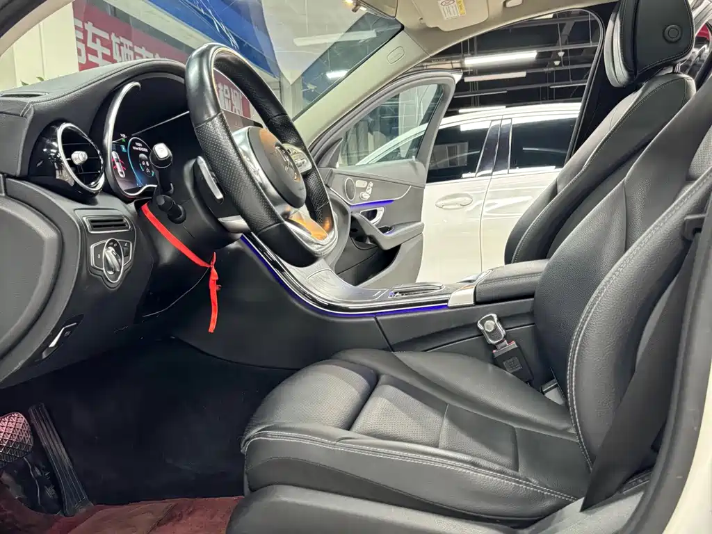 Mercedes-Benz C-Class — миниатюра 9