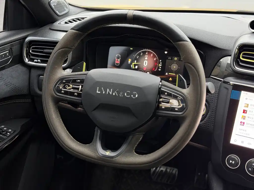 Lynk & Co 03 — миниатюра 10